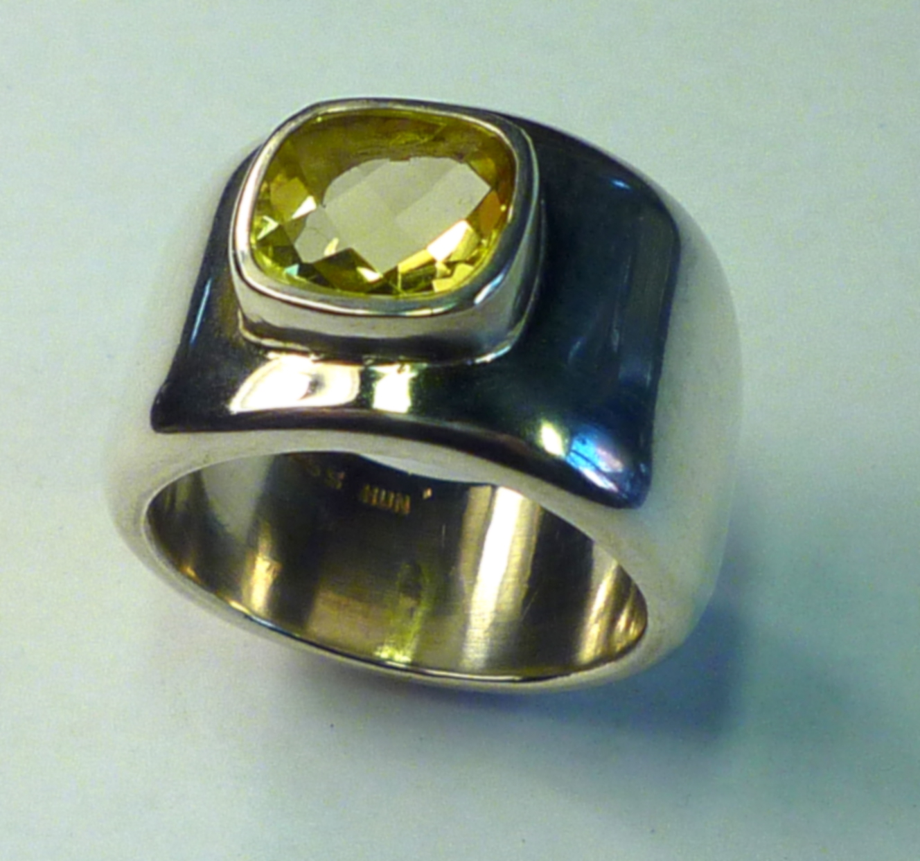 Ring med lemonkvarts